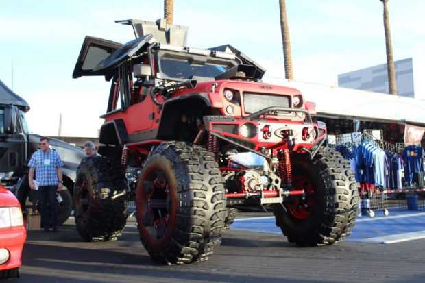 Мутирал Jeep Wrangler на стероиди (на 1,43 метра).